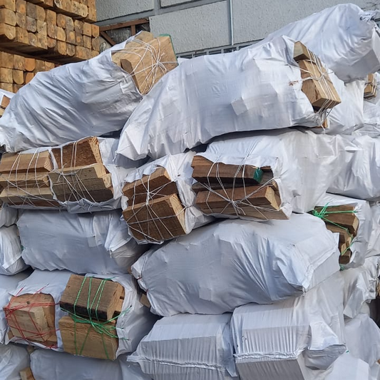 Le? de pino saco de 22 kilos  aprox 