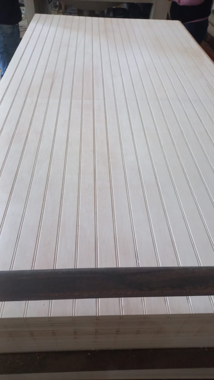 Terciado Ranurado Colonial 5mm